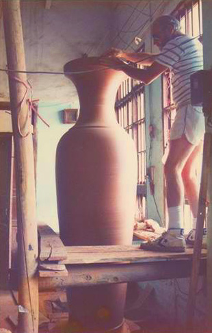 Jay Lindsay large-scale pot